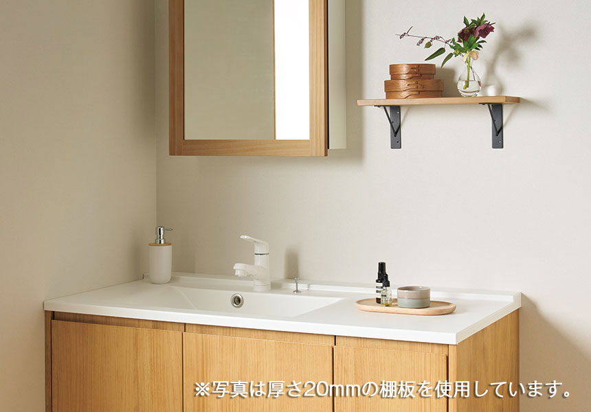 厚棚板　ニュージーパイン一本芯集成材【厚さ30mm／糸面加工】　全面ウレタン塗装仕上げ　ライト色 3