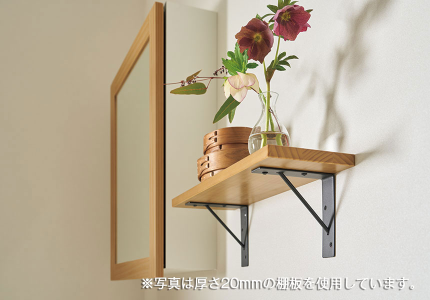 厚棚板　ニュージーパイン一本芯集成材【厚さ30mm／糸面加工】　全面ウレタン塗装仕上げ　ライト色 5